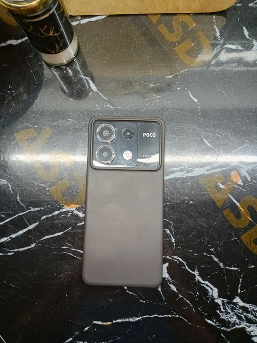 Poco 6x  256/12 Gig.