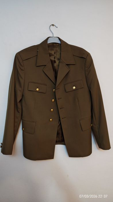 Palton bărbătesc matlasat cu sacou