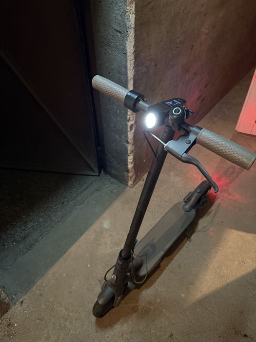 Електрическа тротинетка Xiaomi Mi Electric Scooter 1S