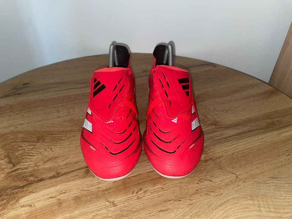 Ghete fotbal crampoane ADIDAS predator nr 40,5