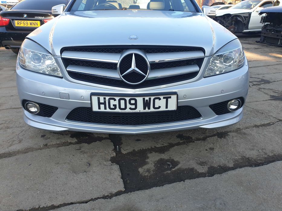 Bara Spoiler Fata AMG Completa FARA  Grila cu Emblema Mercedes Clasa C Class W204 NFL Non Facelift 2007 - 2011 Culoare Argintiu [K1585] [K1535]