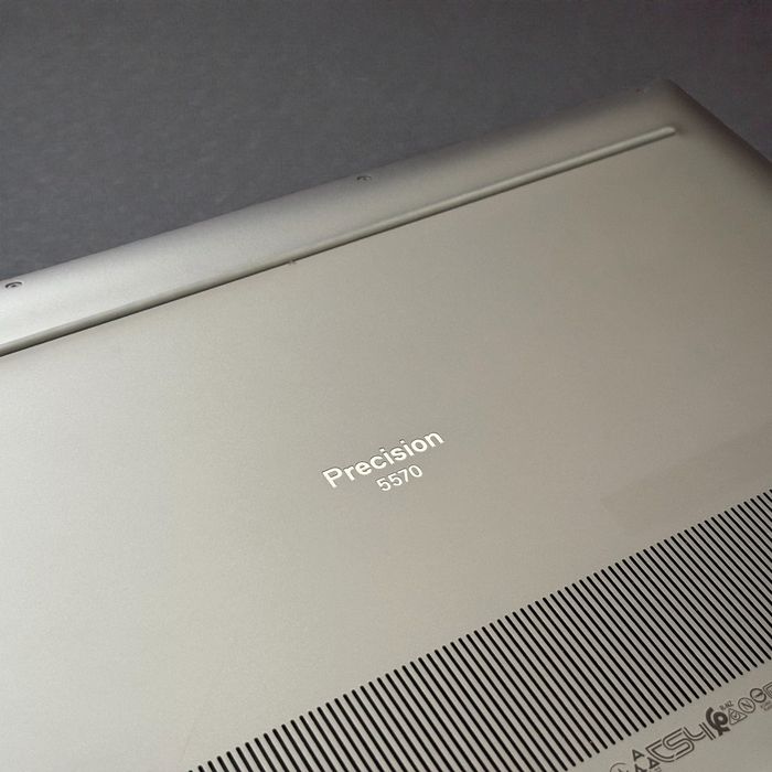 15.6’FHD+IPS 500nits i9-12900H RTX A2000 8GB Dell Precision 5570 32GB DDR5 512GB SSD