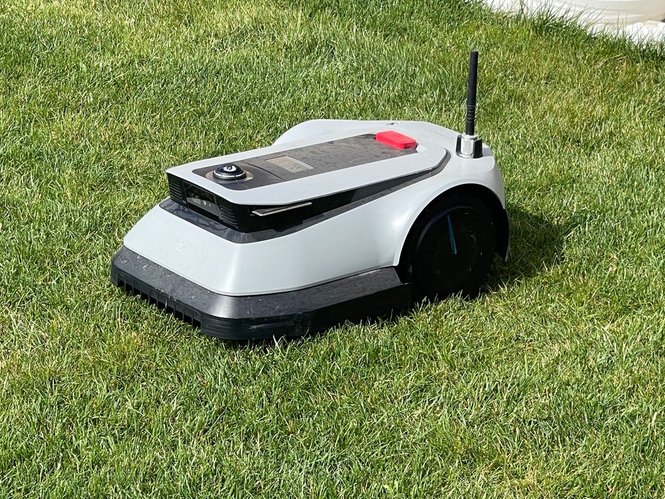 Косачка  робот ecoVACS goat G1