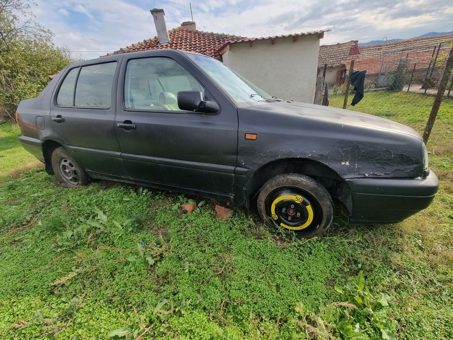VW Vento 1.8 90к.с на части