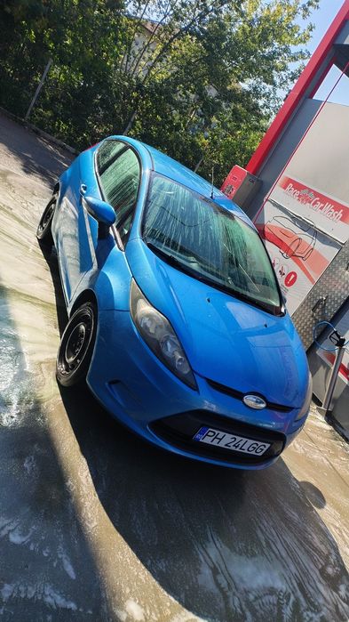 Vând Ford fiesta 6