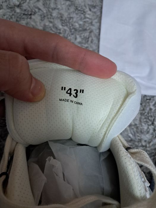 Off-White Odsy Blue Marble 43