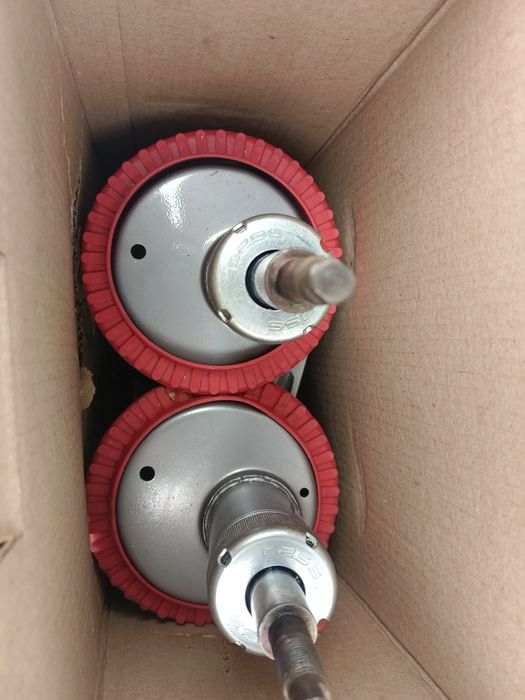 Продам амортизаторы СС20