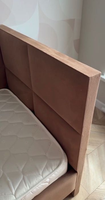 Продам кровать угловая 90*200