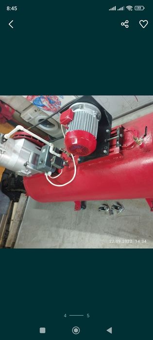 Продам компрессор У43102 советского исполнения.