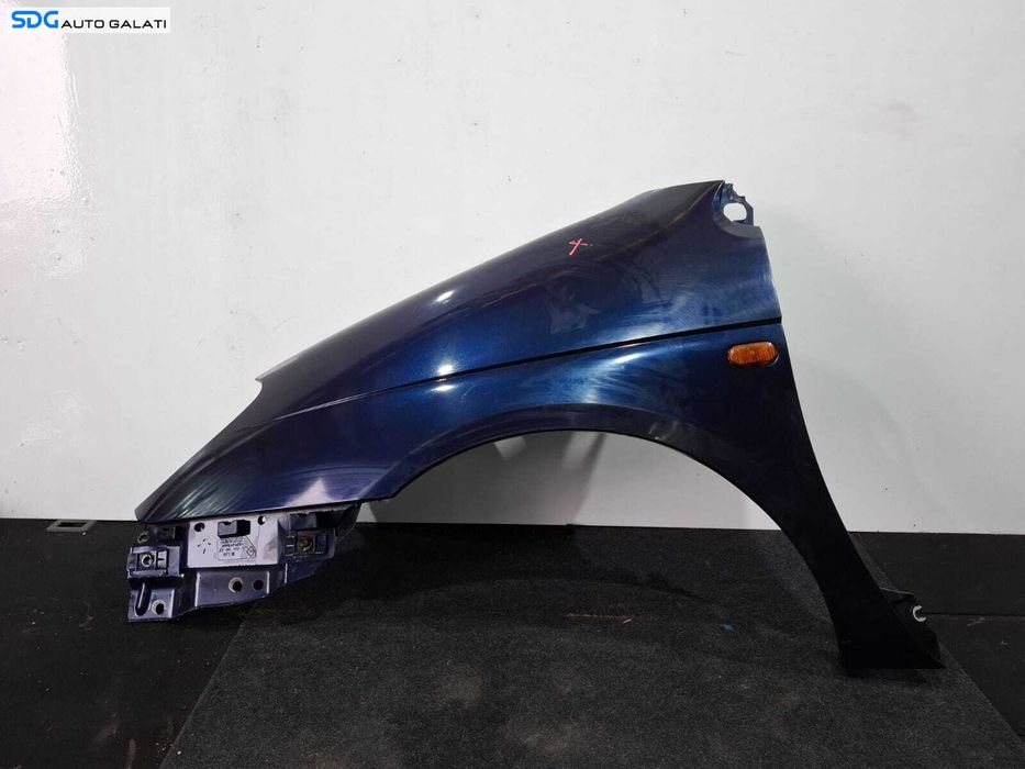 Aripa Stanga Fata Renault Scenic 1 1997 - 2003 Culoare NV472 Cod 7700422175 [L4724]