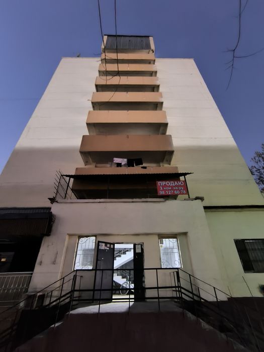 Продаю 1 ком. Бывшее общежитие Сергели 3  Студия  22м²  2/9 не торец