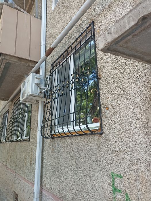 Решетки на окна металлические