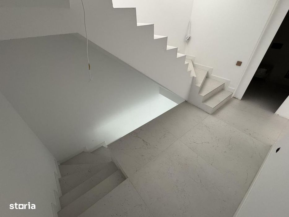 Vila LUX| 400mp |5-6 Camere |2 Parcari |intre OMV - Erou Iancu
