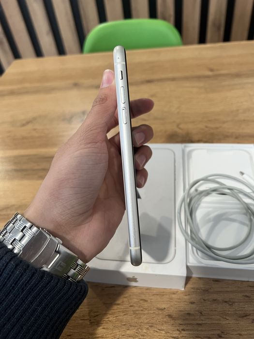 Айфон 11 128гб 77акб