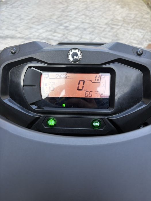 Vând Can-Am Outlander 1000 DPS – 2023