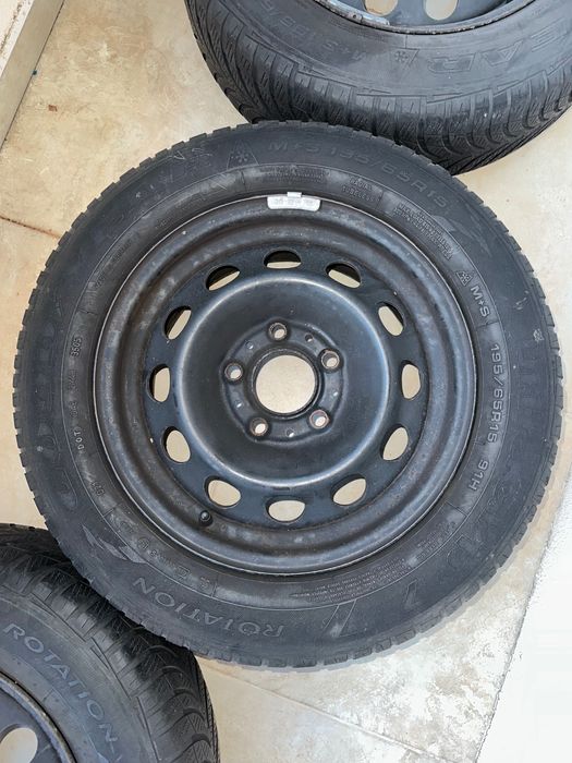 4бр. железни джанти 5x120 със зимни гуми Goodyear Ultragrip 195/65/R15