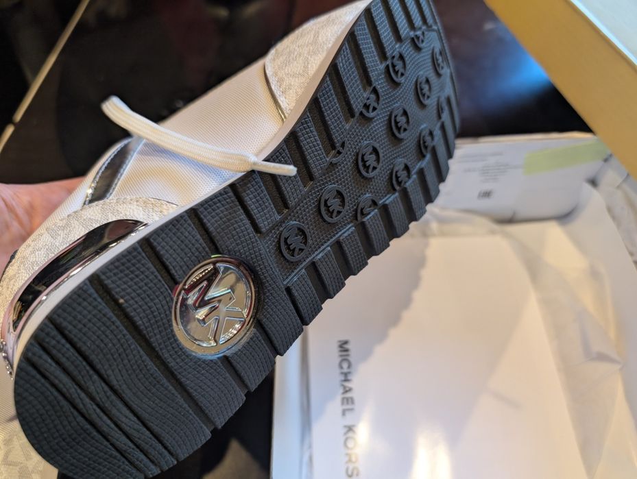 Adidasi Michael Kors nr. 37