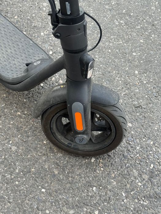 Trotinetă electrică ninebot KickScooter F2, 10 inch