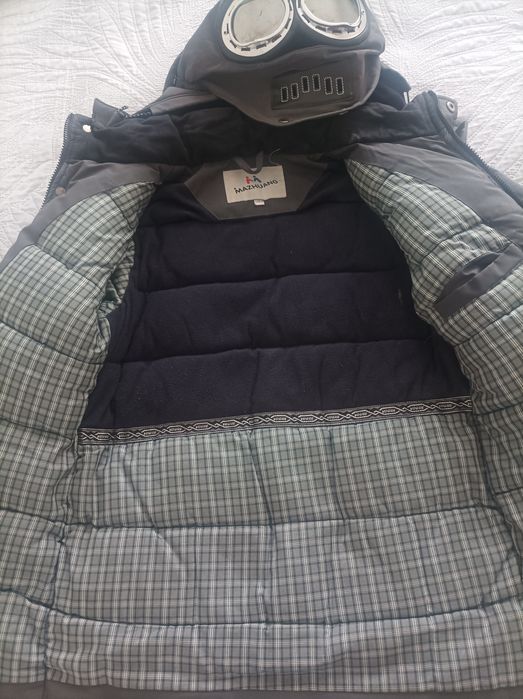 Продам куртку со съемными очками