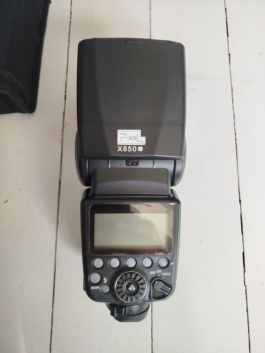 Новая вспышка Pixel  X650 Canon
