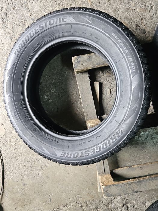 2 anvelope iarna 215 65 17 Bridgestone
