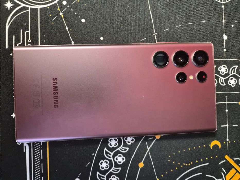 Продам samsung s22ultra.  .