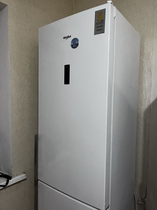 Продам холодильник Whirlpool