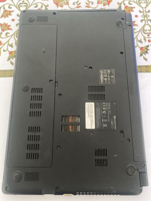 Продам на запчасть padkard bell