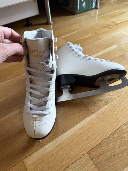 Patine GRAF marimea 33 stare foarte buna