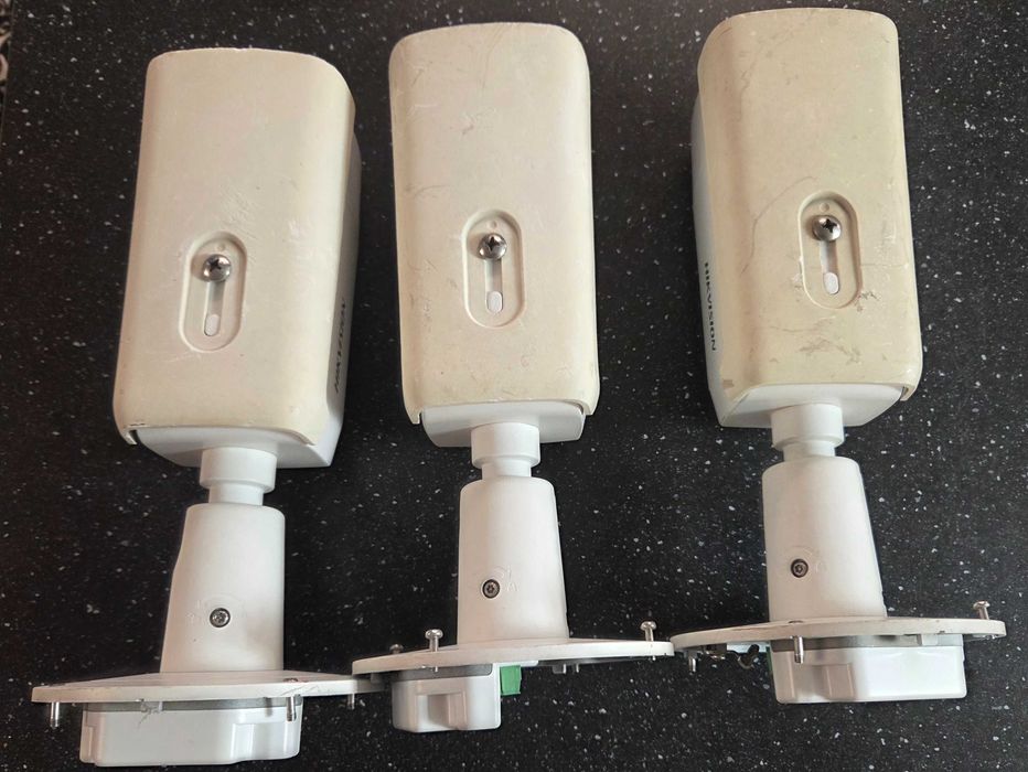 Vând camere IP Hikvision DS-2CD2643G0-IZS cu zoom motorizat