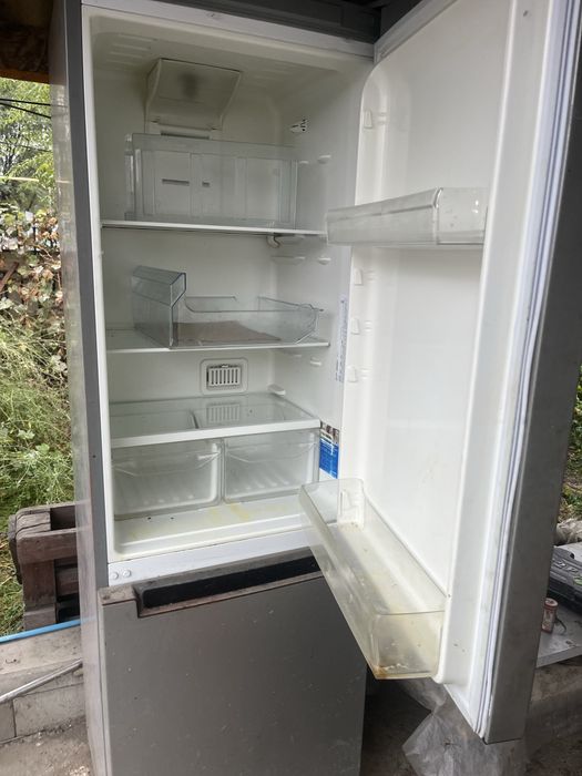 Продам холодильник