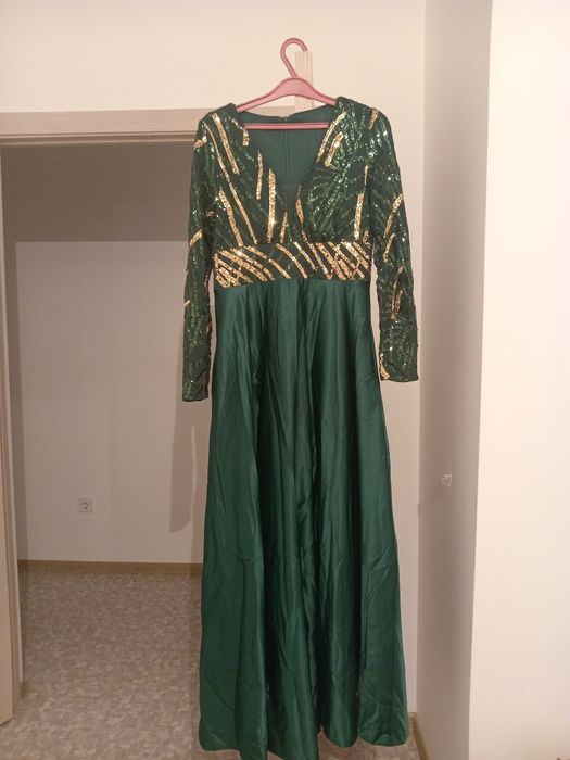 Продам платье б/у