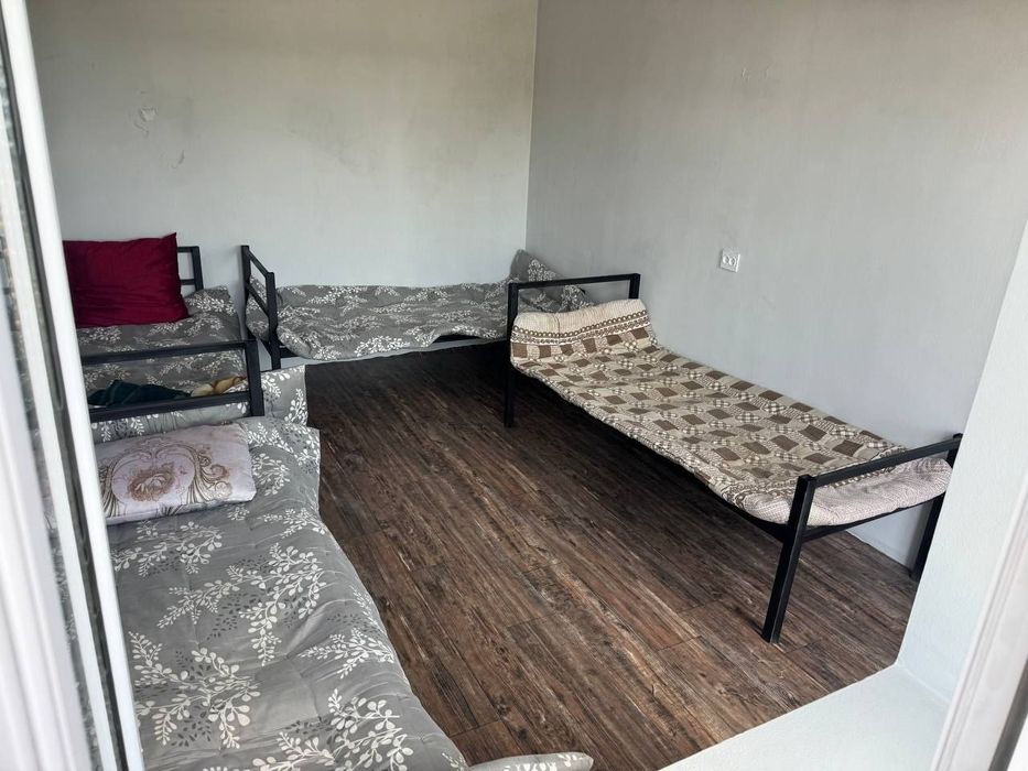 Хостел ишлаб турган жой фут сити оптом бозор олдида