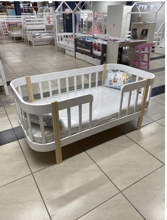Продается детская кровать 80x160 см, белый