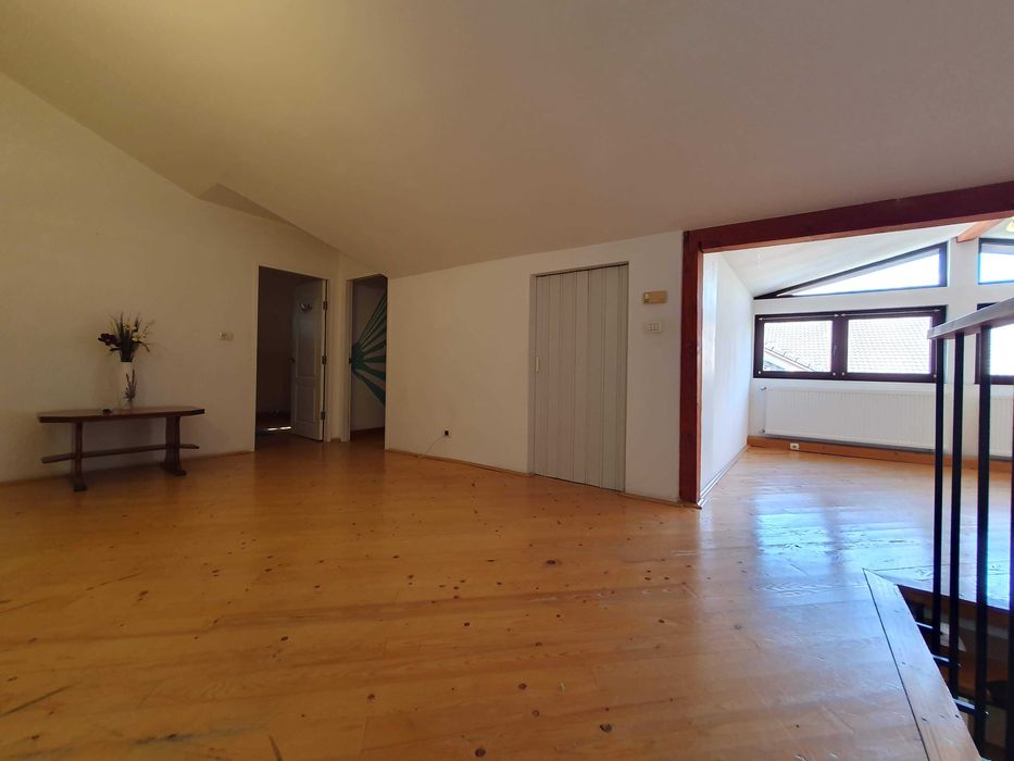 Casa spațioasă de vanzare – Aradul Nou