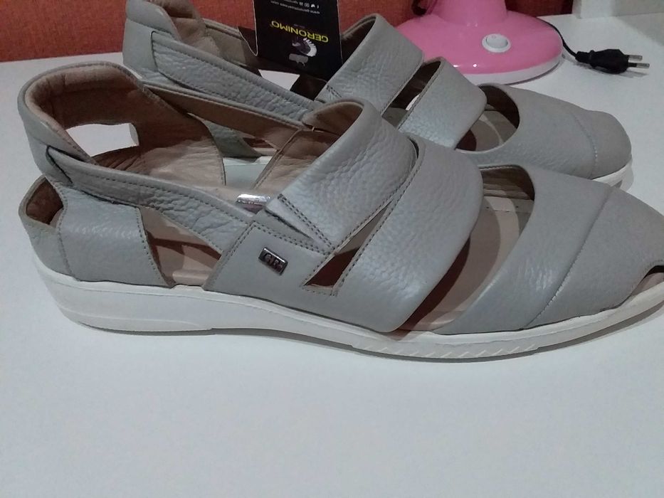 Сандалии 41р. Кожа.