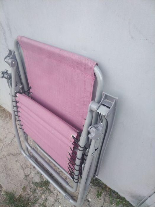 Сгъваем стол шезлонг сподлкътници, функция за люлеене 
Удобен, комфорт