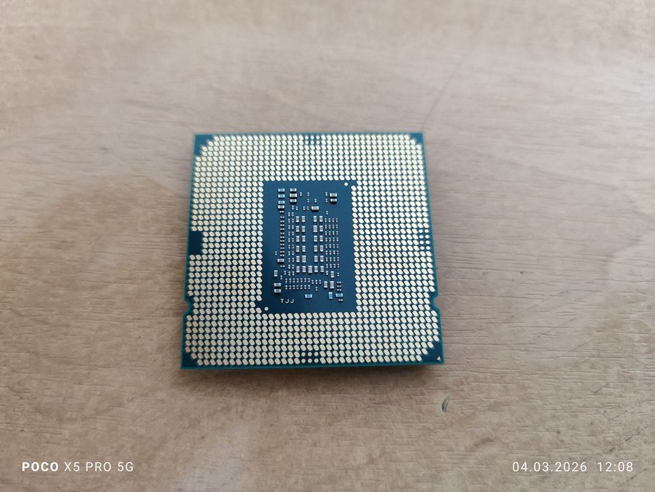 Процессор  Intel core i5 10400T