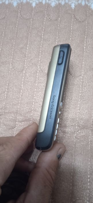 Sony  Ericsson k 320i