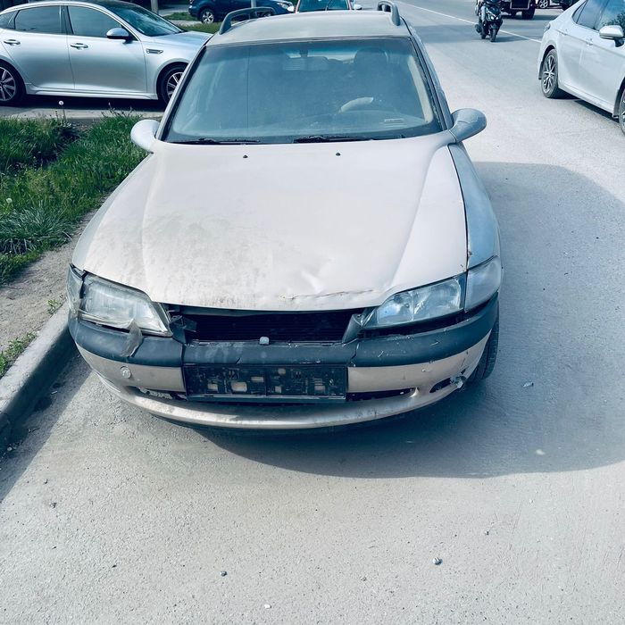 Опель вектор сатылады срочно