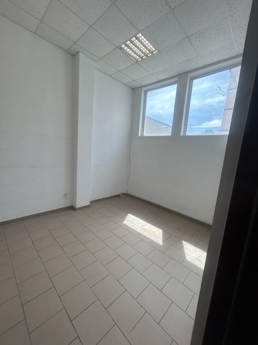 Vand spatiu comercial