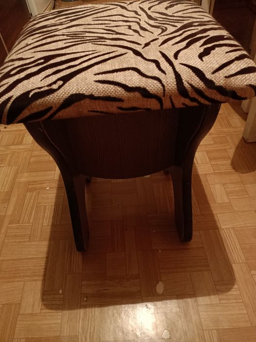 СРОЧНО Стул  деревянный