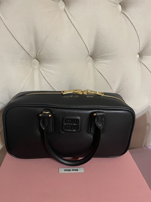 Miu miu дамска чанта