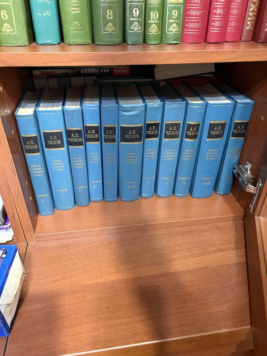 Продам книги в томах