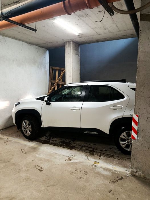 Продава се паркомясто от подземен паркинг до рампа