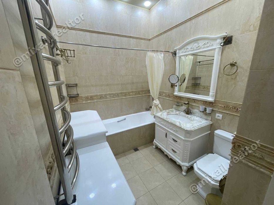 Аренда Дома под Офис 350 м2, 3,18 сот, г. Россия (87648)