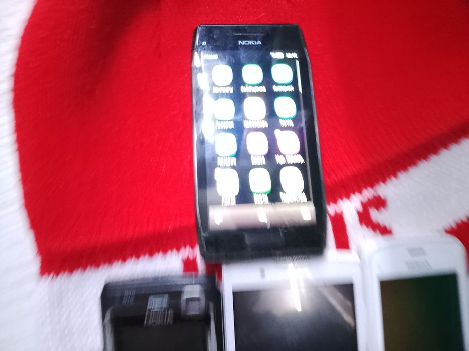 4 телефона продам