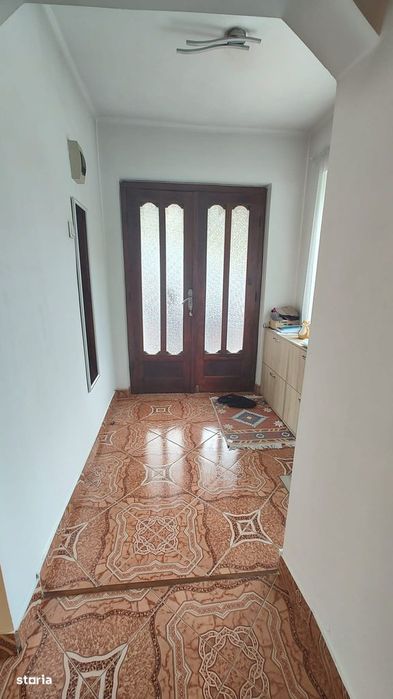 De vanzare casa,zona Ceangai