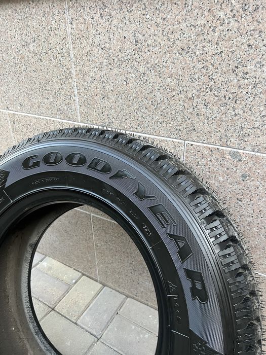 225/70/16 Goodyear зима одиночка