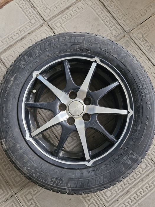 Продам шины с дисками